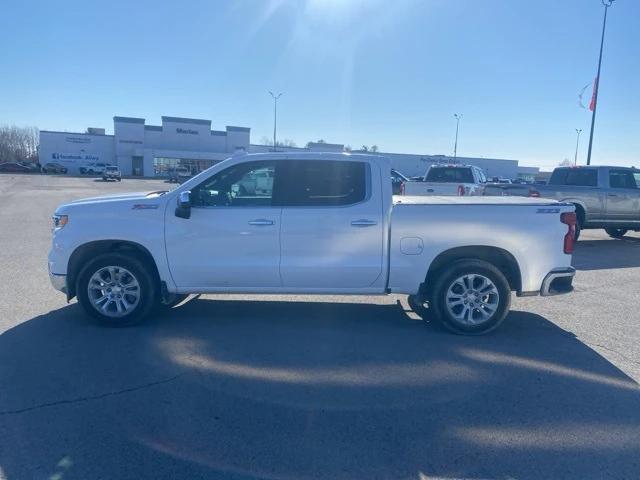 2022 Chevrolet Silverado 1500 4WD Crew Cab Short Bed LTZ