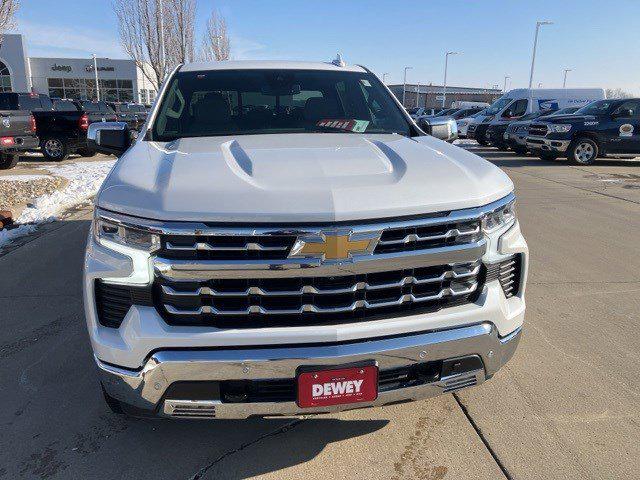 2023 Chevrolet Silverado 1500 4WD Crew Cab Short Bed LTZ