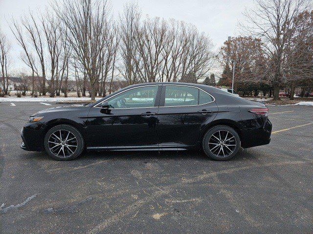 2022 Toyota Camry SE