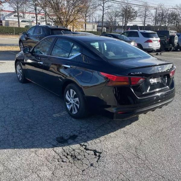 2021 Nissan Altima S FWD
