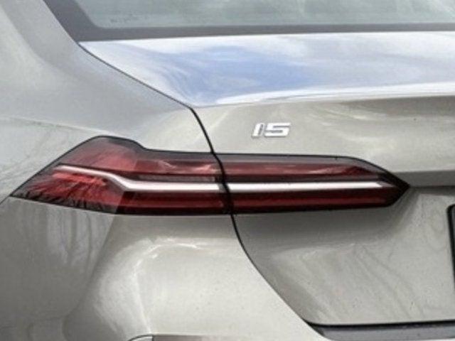 2025 BMW i5 xDrive40