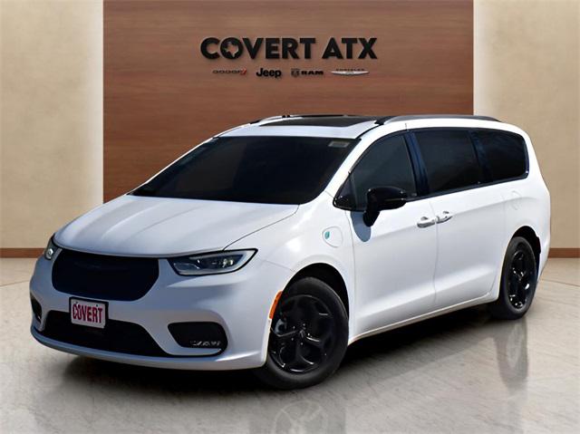 2025 Chrysler Pacifica Hybrid PACIFICA PLUG-IN HYBRID S APPEARANCE
