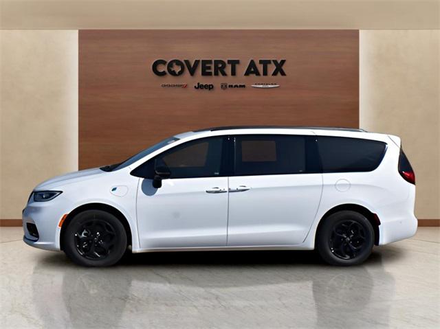 2025 Chrysler Pacifica Hybrid PACIFICA PLUG-IN HYBRID S APPEARANCE