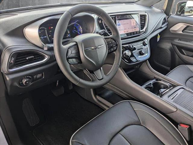 2025 Chrysler Pacifica Hybrid PACIFICA PLUG-IN HYBRID S APPEARANCE