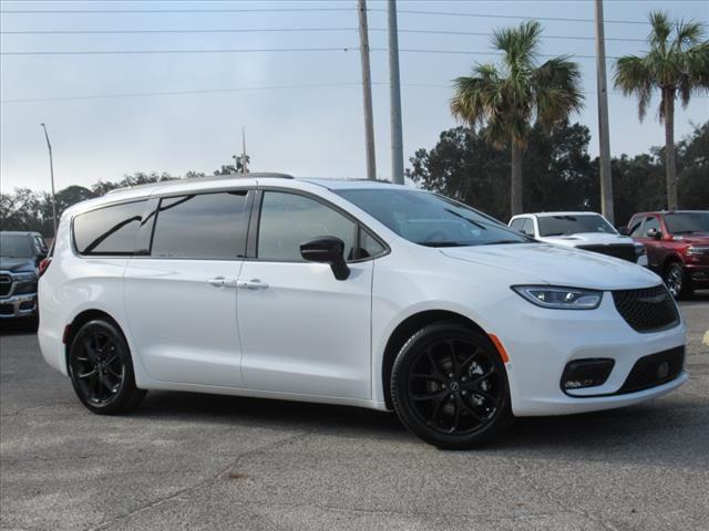 2025 Chrysler Pacifica PACIFICA LIMITED