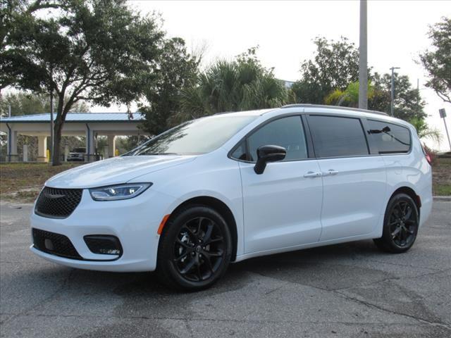 2025 Chrysler Pacifica PACIFICA LIMITED