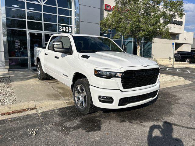 2025 RAM Ram 1500 RAM 1500 TRADESMAN CREW CAB 4X4 57 BOX