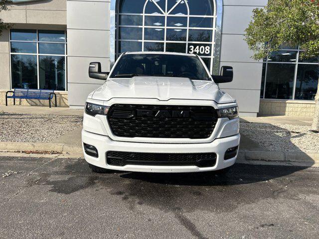 2025 RAM Ram 1500 RAM 1500 TRADESMAN CREW CAB 4X4 57 BOX