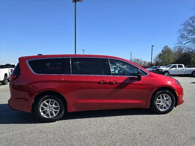 2025 Chrysler Voyager VOYAGER