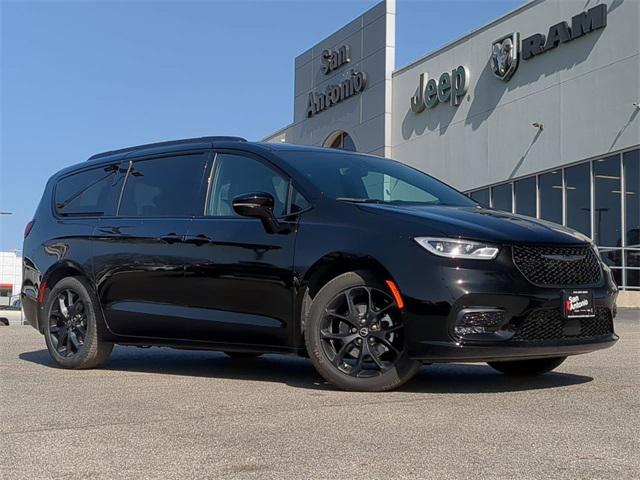 2025 Chrysler Pacifica PACIFICA LIMITED