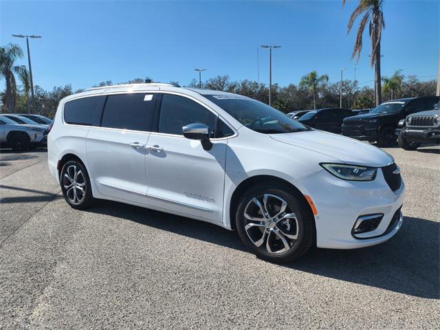 2025 Chrysler Pacifica PACIFICA PINNACLE
