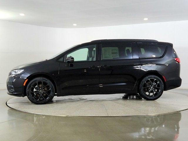 2025 Chrysler Pacifica PACIFICA LIMITED