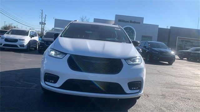 2025 Chrysler Pacifica PACIFICA LIMITED