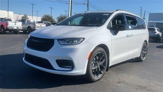 2025 Chrysler Pacifica PACIFICA LIMITED