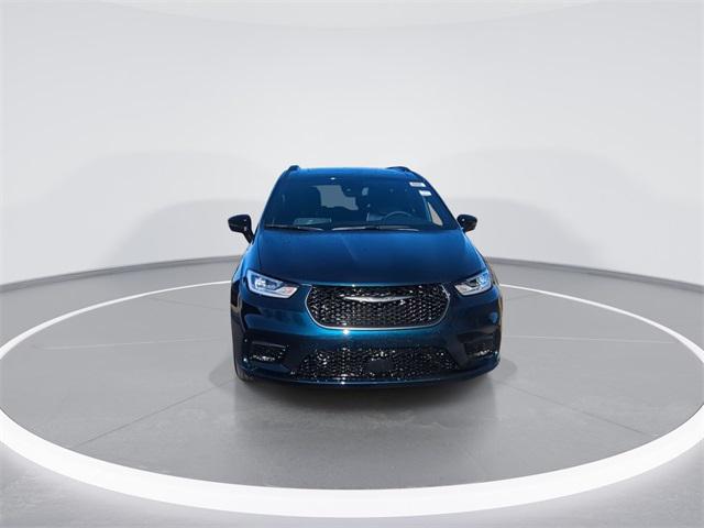 2025 Chrysler Pacifica Hybrid PACIFICA PLUG-IN HYBRID S APPEARANCE
