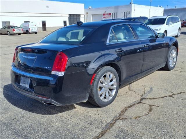 2022 Chrysler 300 Touring AWD