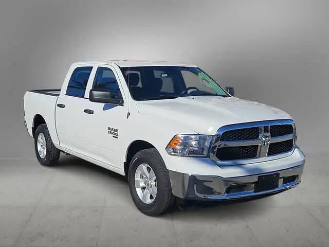 2022 Ram 1500 Classic SLT Crew Cab 4x2 5'7" Box