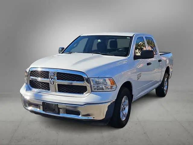 2022 Ram 1500 Classic SLT Crew Cab 4x2 5'7" Box