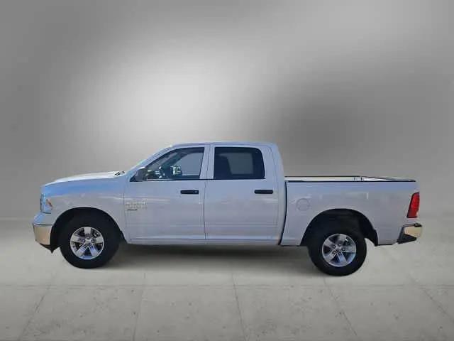 2022 Ram 1500 Classic SLT Crew Cab 4x2 5'7" Box