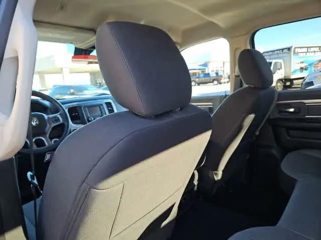 2022 Ram 1500 Classic SLT Crew Cab 4x2 5'7" Box