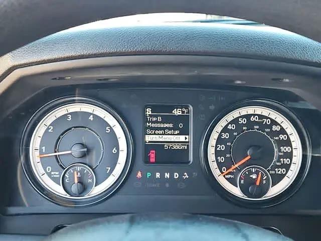 2022 Ram 1500 Classic SLT Crew Cab 4x2 5'7" Box