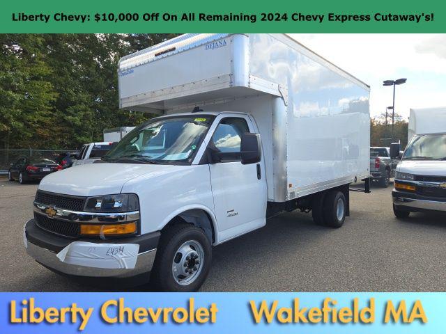 2024 Chevrolet Express Cutaway 4500 Van for sale in Wakefield, MA