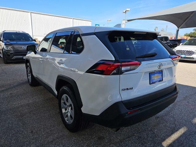 2022 Toyota RAV4 LE