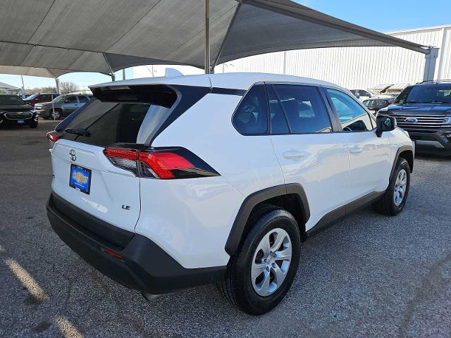 2022 Toyota RAV4 LE