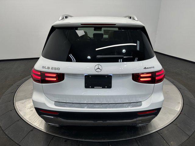 2025 Mercedes-Benz GLB 4MATIC