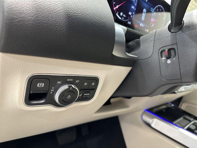 2025 Mercedes-Benz GLB 4MATIC