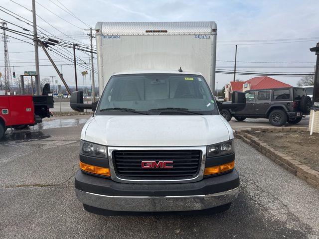 2025 GMC Savana Cutaway 4500 Van