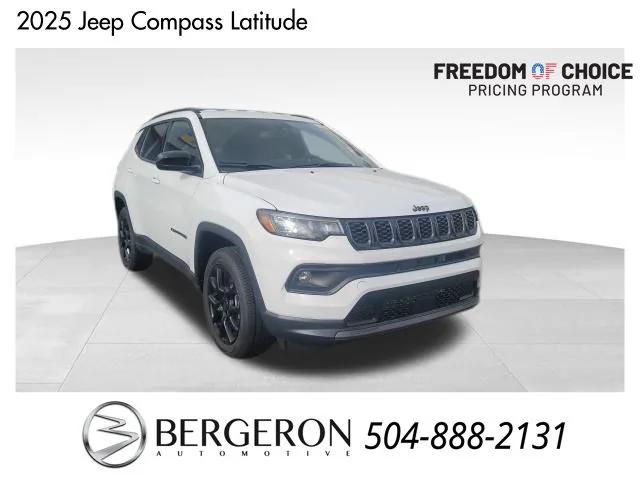 2025 Jeep Compass COMPASS LATITUDE 4X4
