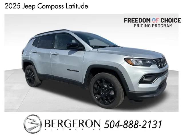 2025 Jeep Compass COMPASS LATITUDE 4X4