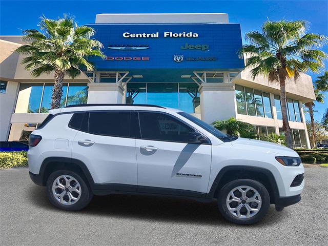 2025 Jeep Compass COMPASS LATITUDE 4X4