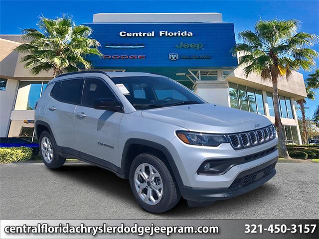 2025 Jeep Compass COMPASS LATITUDE 4X4