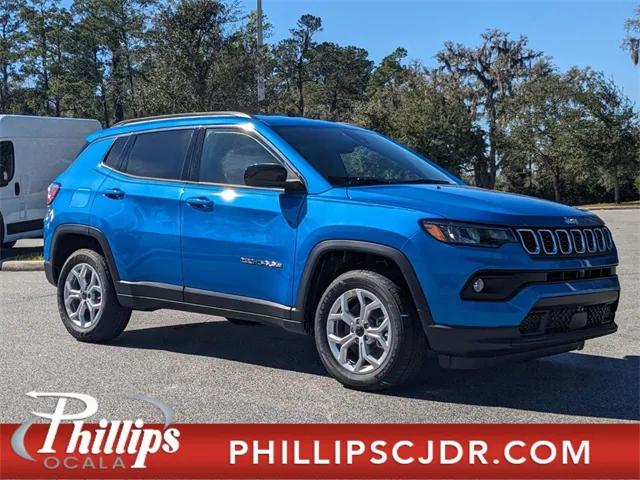 2025 Jeep Compass COMPASS LATITUDE 4X4