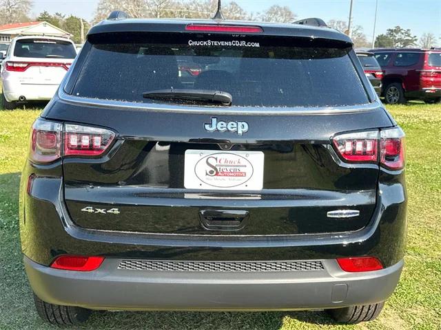 2025 Jeep Compass COMPASS LATITUDE 4X4