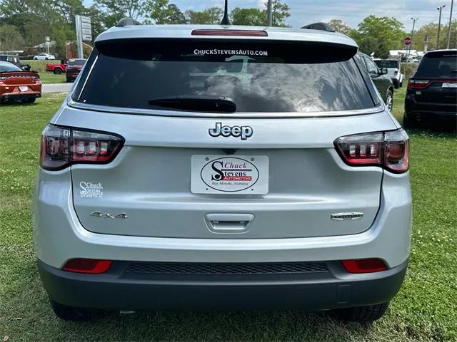 2025 Jeep Compass COMPASS LATITUDE 4X4