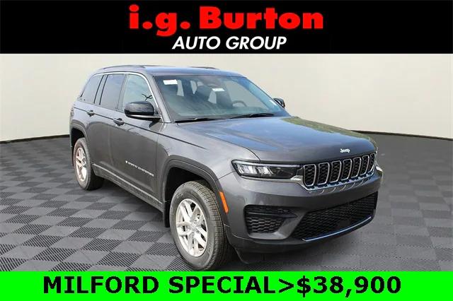 2025 Jeep Grand Cherokee GRAND CHEROKEE LAREDO X 4X4