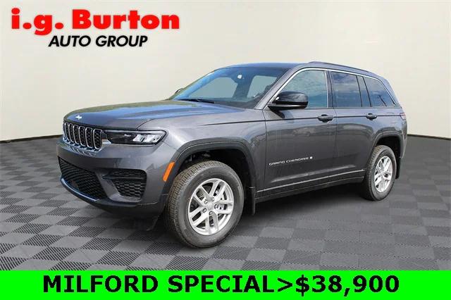 2025 Jeep Grand Cherokee GRAND CHEROKEE LAREDO X 4X4