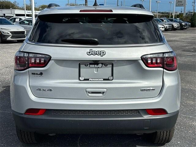 2025 Jeep Compass COMPASS LATITUDE 4X4
