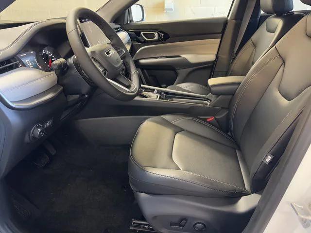 2025 Jeep Compass COMPASS LIMITED 4X4