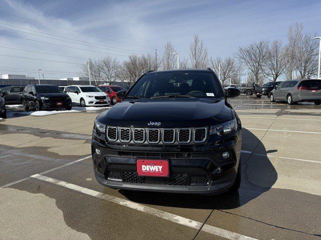 2025 Jeep Compass COMPASS LATITUDE 4X4