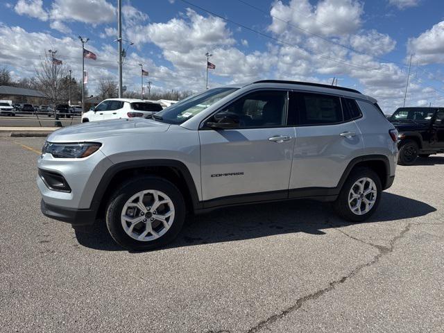2025 Jeep Compass COMPASS LATITUDE 4X4