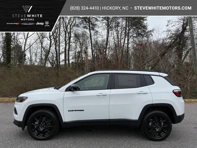 2025 Jeep Compass COMPASS LATITUDE 4X4
