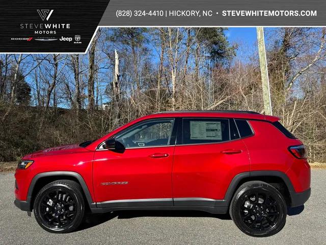 2025 Jeep Compass COMPASS LATITUDE 4X4