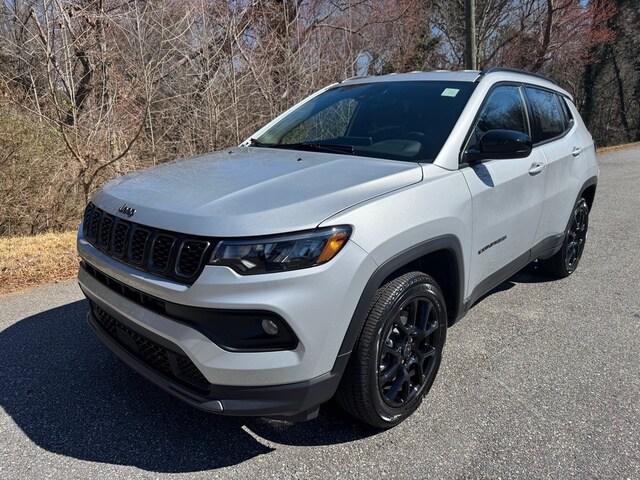 2025 Jeep Compass COMPASS LATITUDE 4X4