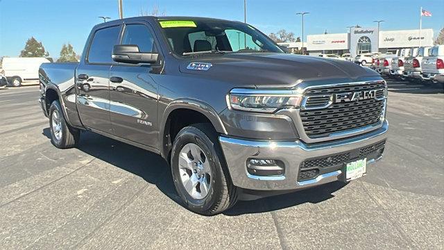 2025 RAM Ram 1500 RAM 1500 BIG HORN CREW CAB 4X4 64 BOX