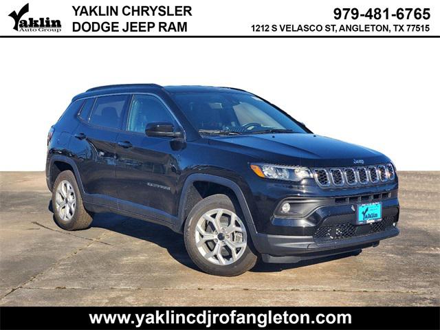 2025 Jeep Compass COMPASS LATITUDE 4X4
