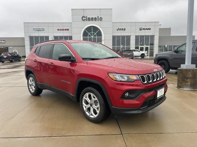 2025 Jeep Compass COMPASS LATITUDE 4X4